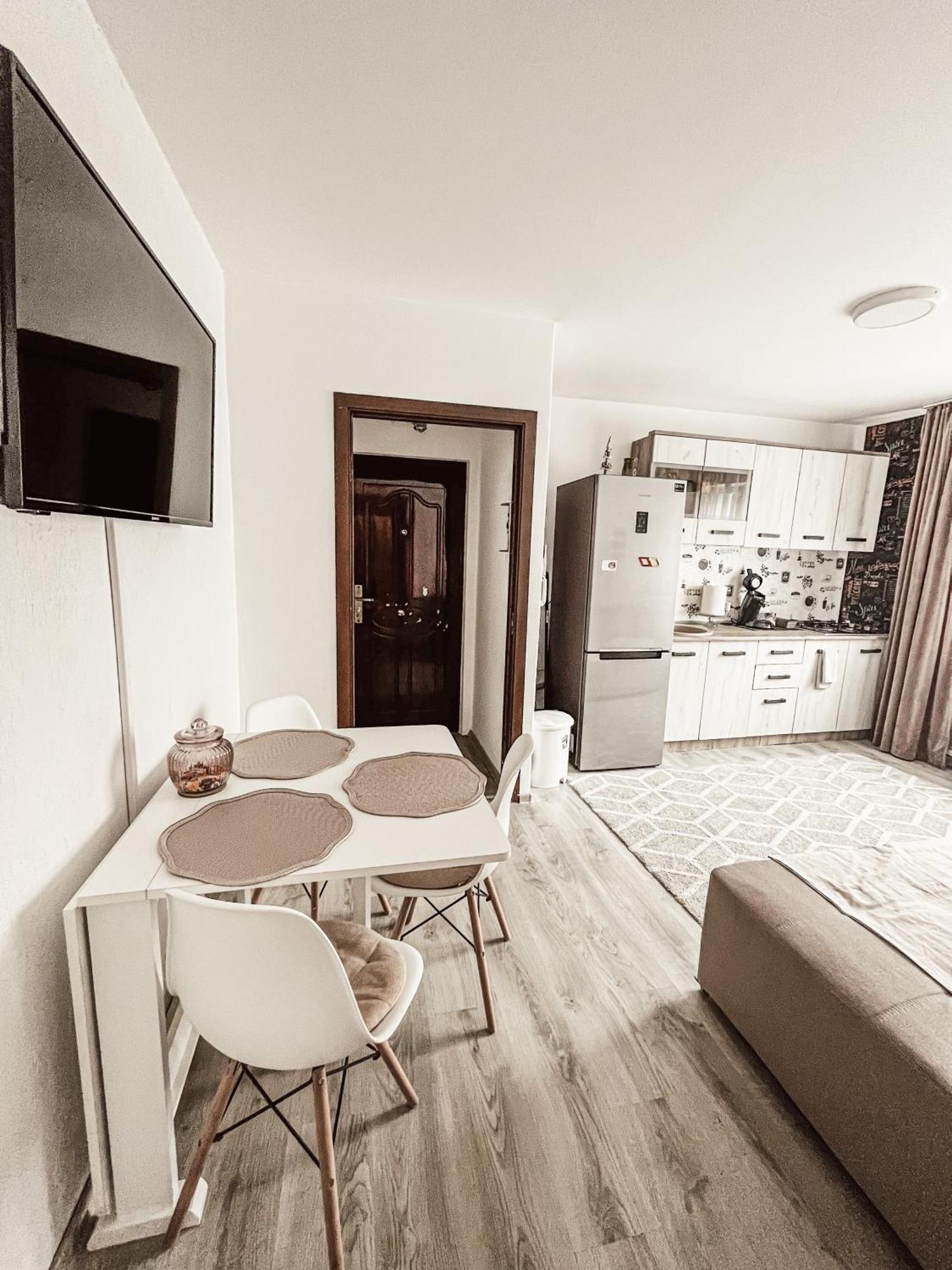 Apartament One Divine - Zarnesti Exterior photo